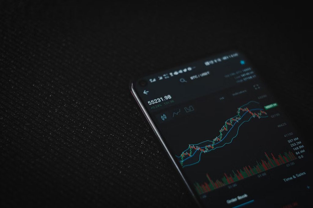 A Comprehensive Guide to Choosing a Binary Options Broker for Mobile Trading